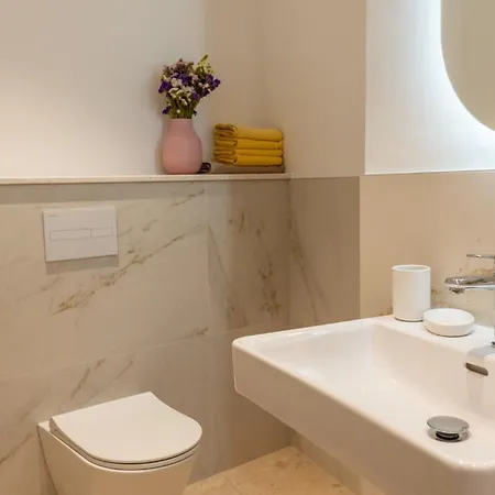 Superb Vesna Apartamento *